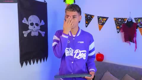Snapshot of yulian_vasquez chatting on October 16, 1:00 pm yulian_vasquez online show from October 16, 1:00 pm