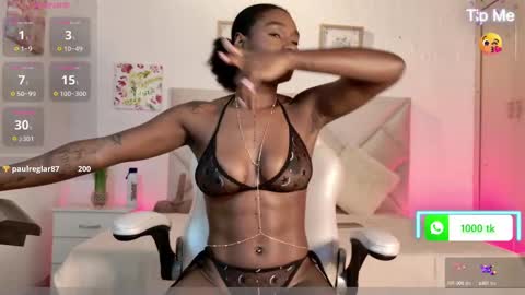 Snapshot of yuliana_milleer chatting on October 1, 7:57 pm Yuliana online show from October 1, 7:57 pm