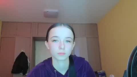 Yuliia online show from April 25, 8:38 am