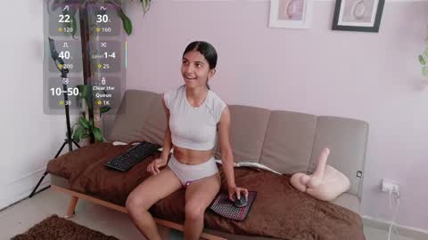yuliethpetite online show from April 10, 1:27 pm