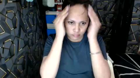 yumi online show from May 27, 1:57 am