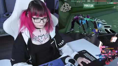 Yumi 3 online show from June 4, 8:37 pm