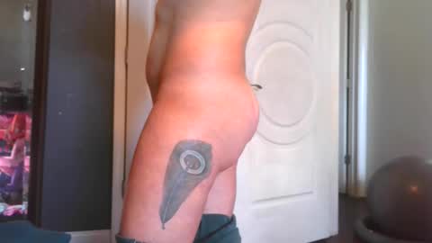 Snapshot of yumiepussyy chatting on October 21, 6:33 pm Payton kelly online show from October 21, 6:33 pm