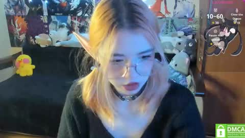 Snapshot of yumiko_uwu chatting on February 11, 8:48 am Yumeko online show from February 11, 8:48 am