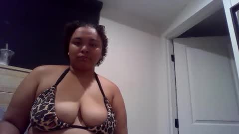 yummyjade444 online show from March 21, 3:01 am