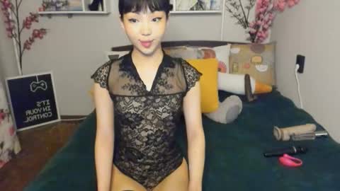 Snapshot of yummyqueen1 chatting on October 12, 12:09 pm KIM online show from October 12, 12:09 pm