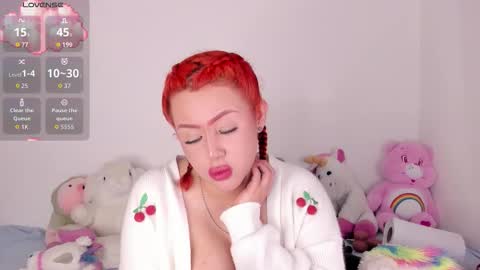 yunahott_ online show from October 23, 6:37 am