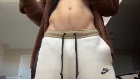 Snapshot of yungbull06 chatting on February 14, 6:29 pm Yung Bull online show from February 14, 6:29 pm