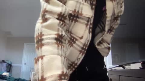 Snapshot of yungbull06 chatting on January 25, 8:31 pm Yung Bull online show from January 25, 8:31 pm