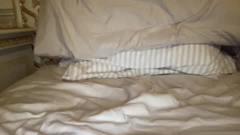 Snapshot of yungbull06 chatting on February 9, 5:50 am Yung Bull online show from February 9, 5:50 am