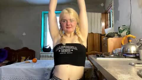 Viola online show from January 17, 1:31 pm