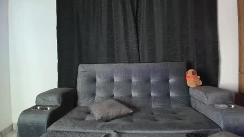 Snapshot of yungelitamor_ chatting on September 11, 5:09 am ELITA online show from September 11, 5:09 am