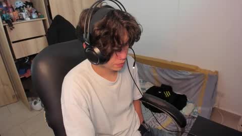 yurii_moody online show from November 15, 7:59 pm