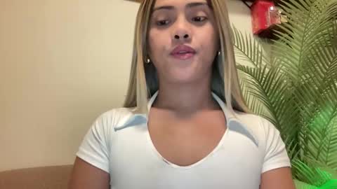 Miss Cali online show from March 17, 9:42 pm