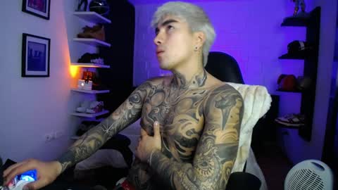 zac_muller1 online show from May 31, 4:00 am