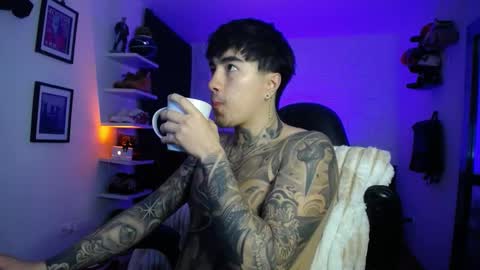 zac_muller1 online show from March 25, 9:38 am