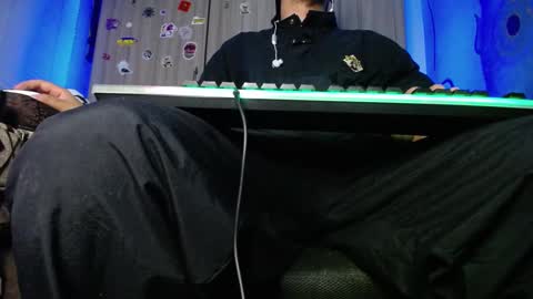 Snapshot of zac_watson chatting on February 14, 7:17 am Zac Freelance model online show from February 14, 7:17 am