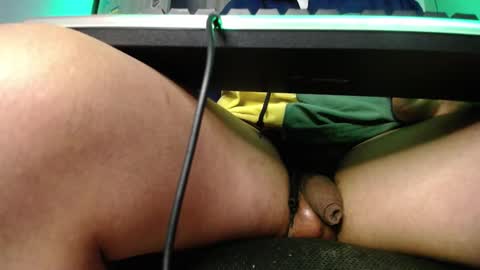 Snapshot of zac_watson chatting on February 12, 9:10 am Zac Freelance model online show from February 12, 9:10 am
