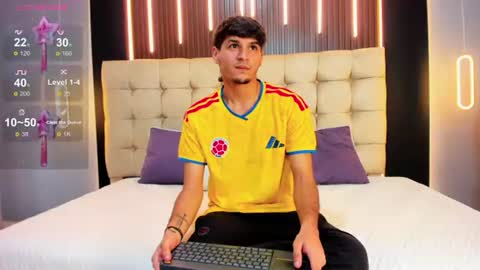 zack23__ online show from June 28, 3:02 am
