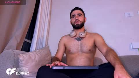 zack_sullivan22 online show from March 28, 12:34 am