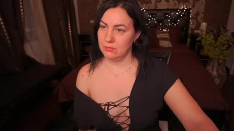 Zafiramoonn online show from April 2, 5:59 am