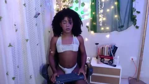 zafiro_azu online show from March 5, 2:37 pm