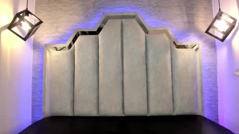 Claire  online show from March 12, 7:39 pm