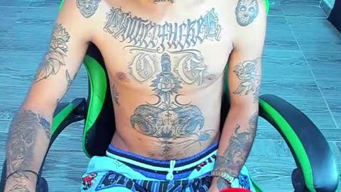 BiG Zafiro online show from April 15, 8:50 am