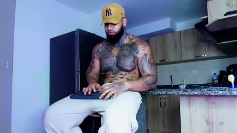 Snapshot of zain_diesel7 chatting on September 15, 5:58 pm INSTAGRAM yormanfit7 online show from September 15, 5:58 pm