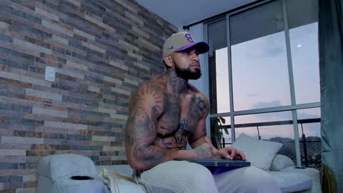 Snapshot of zain_diesel7 chatting on January 16, 11:16 pm INSTAGRAM yormanfit7 online show from January 16, 11:16 pm