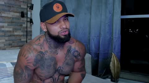 Snapshot of zain_diesel7 chatting on January 23, 2:33 am INSTAGRAM yormanfit7 online show from January 23, 2:33 am