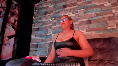 Danna online show from January 7, 3:33 am