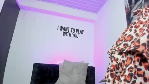 zamira_taylor online show from March 7, 1:53 am