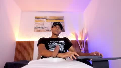 Zander online show from June 25, 1:38 pm