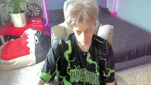 Kel online show from May 12, 12:03 pm