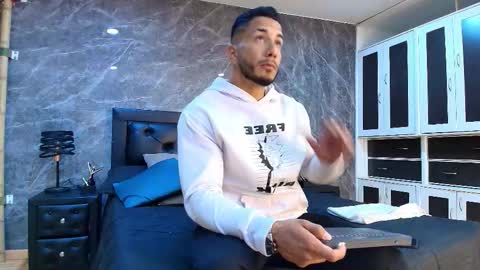 zanemaverick online show from February 21, 11:57 am