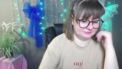 zannadreil online show from November 29, 7:32 pm