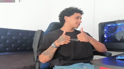 zanxley_ online show from January 29, 3:26 pm