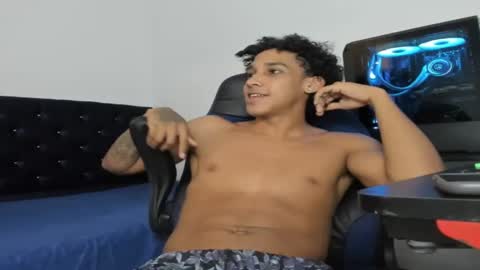 zanxley_ online show from January 10, 1:10 am