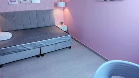 Snapshot of zara__sweet chatting on February 14, 12:36 pm Zara Sweet online show from February 14, 12:36 pm