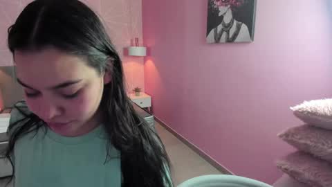 Snapshot of zara__sweet chatting on March 6, 12:30 pm Zara Sweet online show from March 6, 12:30 pm
