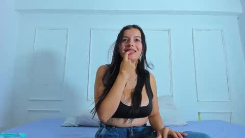 Snapshot of zara_n_kai chatting on September 30, 12:10 am zara_n_kai online show from September 30, 12:10 am