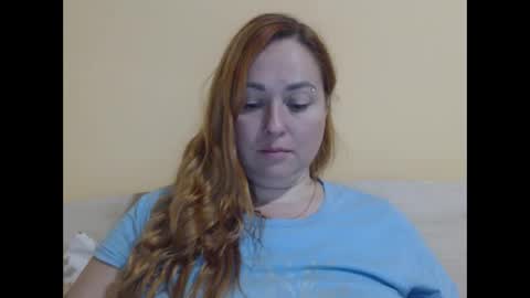 Snapshot of zara_red chatting on October 20, 8:08 am Kate. if im not here im here foxy red333 online show from October 20, 8:08 am