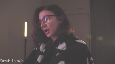 Miss Lynch   Next show  2911 online show from January 7, 2:05 am