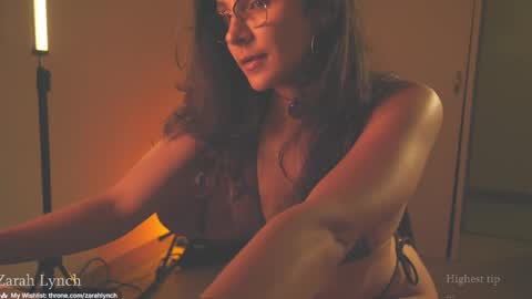 Miss Lynch   Next show  2911 online show from April 29, 4:17 am