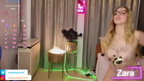 zarasplayground online show from March 18, 6:47 pm