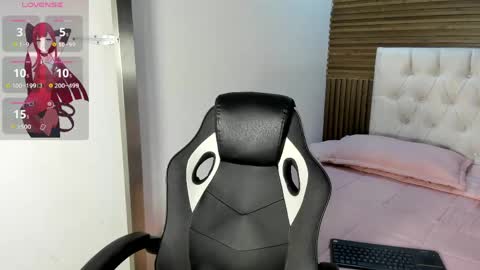 Zarina Waynne online show from April 13, 2:10 pm