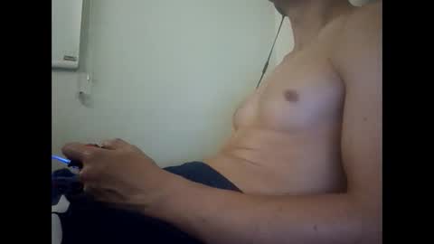 Snapshot of ze___________________ chatting on October 4, 5:27 am ze online show from October 4, 5:27 am