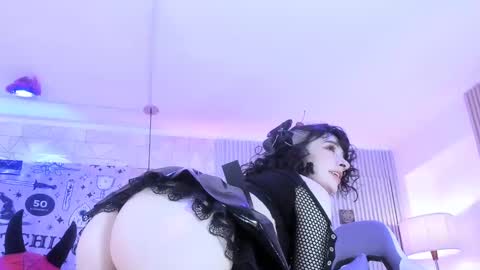    online show from October 17, 3:16 pm