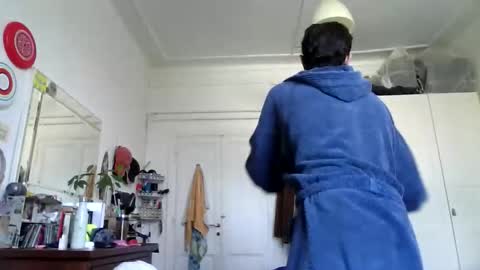 zeta214 online show from April 21, 9:05 am